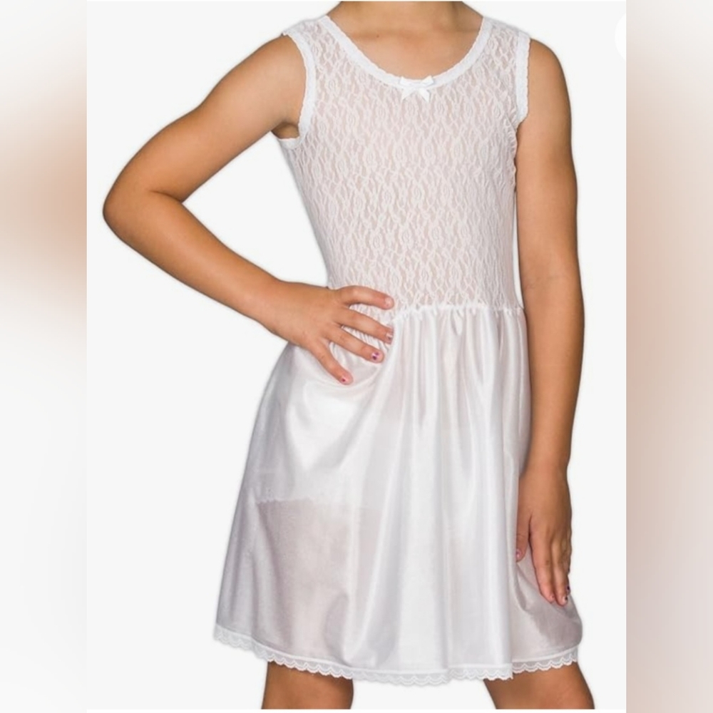 Girls size 10 nylon full slip